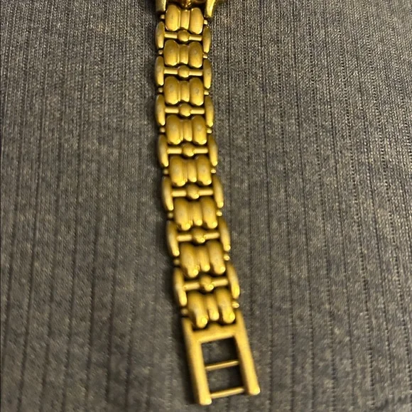 Tissot Gold-Tone Ladies Watch - Picture 8 of 9